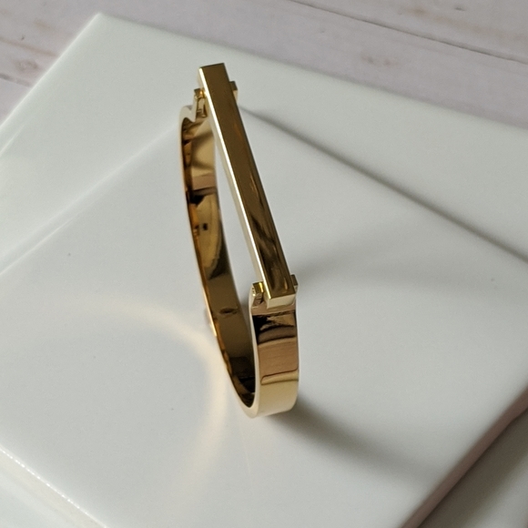 Modern Bar Bracelet - Picture 4 of 4